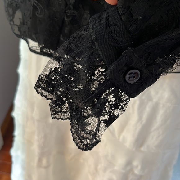 EUC Ravishing Venus Lace Sheer with Camisole Black button up blouse Sz M - Picture 6 of 11